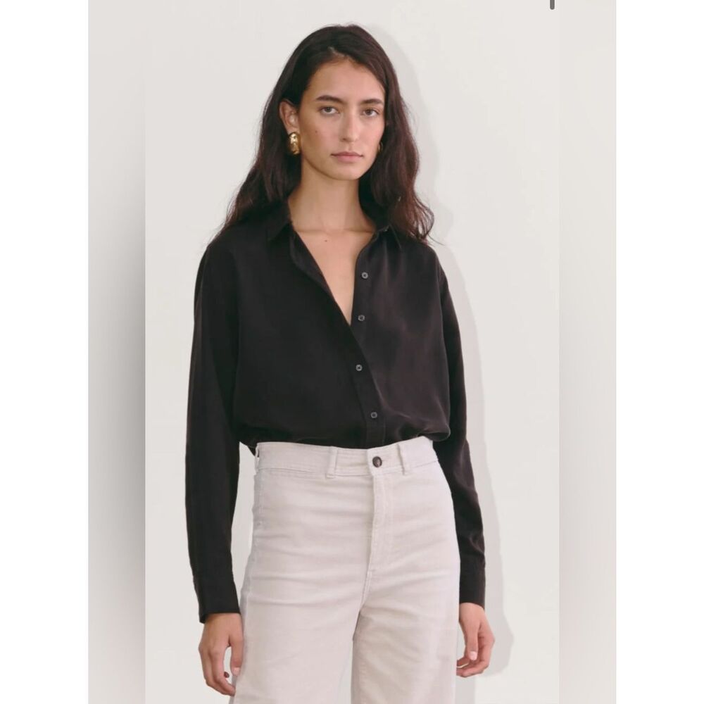 New Everlane THE MUST-HAVE SHIRT IN BUTTERLITE Black Size 4
